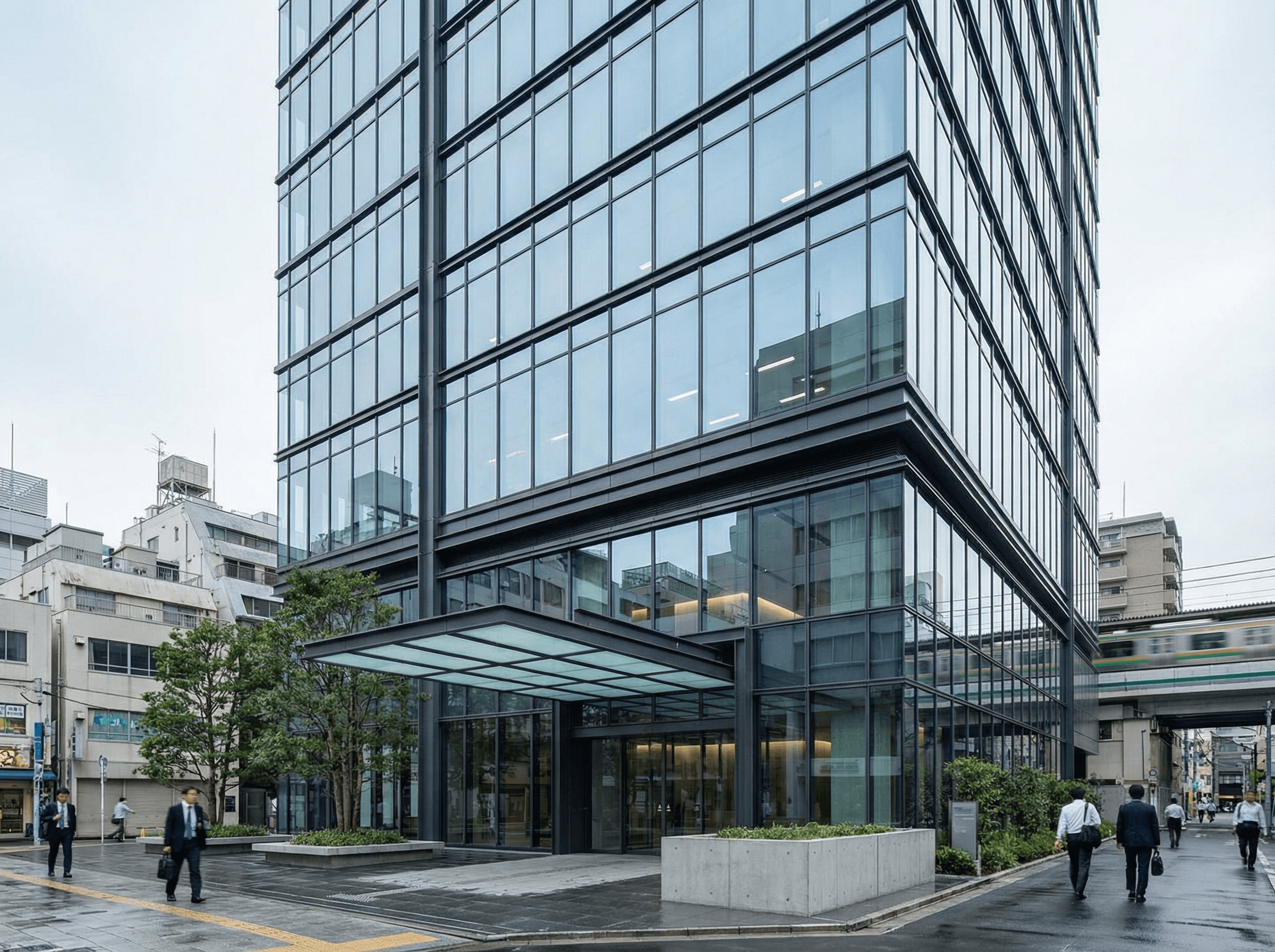 設計図面と建築現場